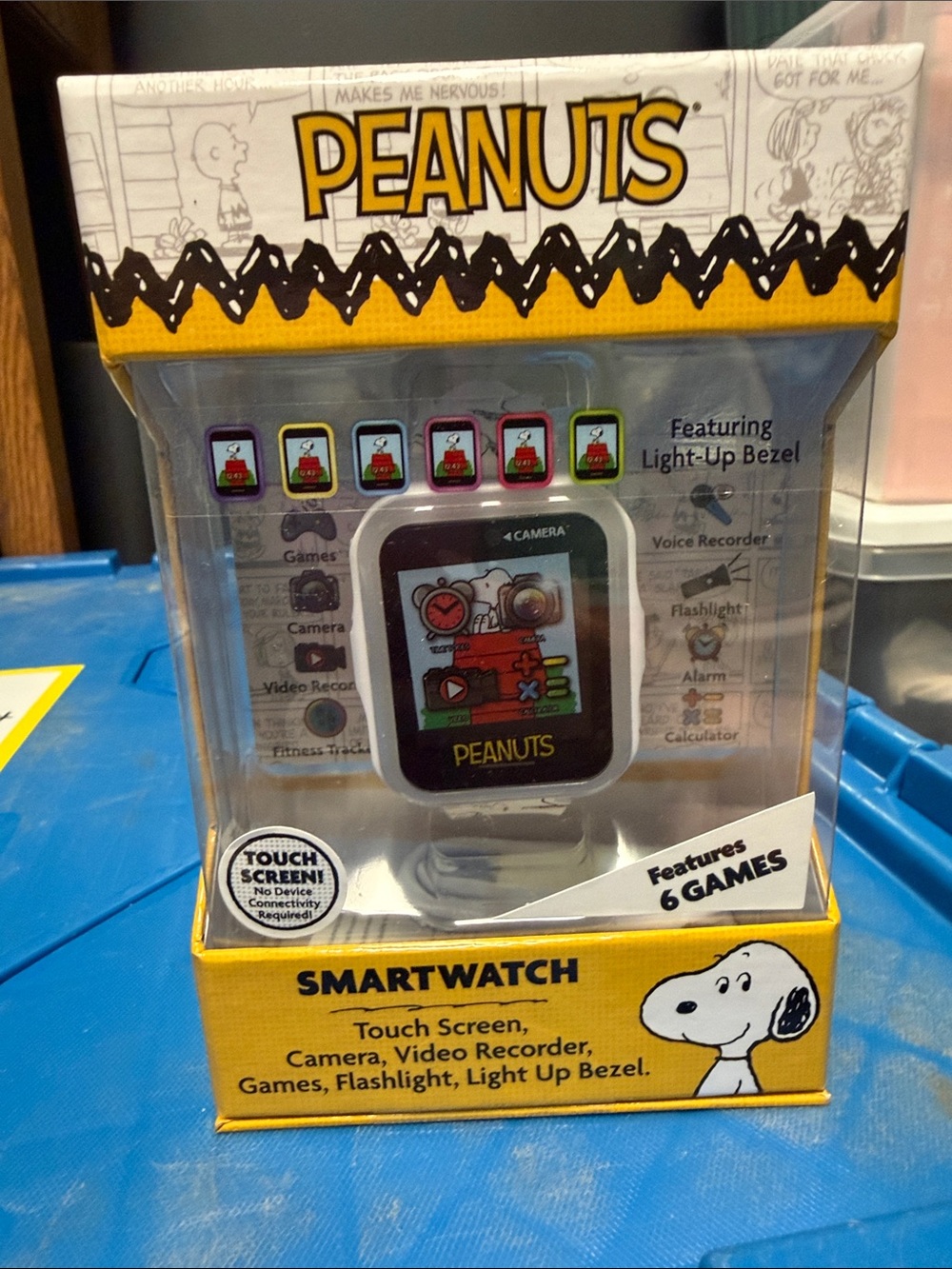 Peanuts Kids Smartwatch — White and Yellow